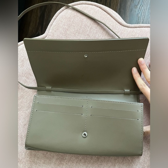 Louis Vuitton Epi Honfleur Brown Shoulder Bag - Picture 8 of 16